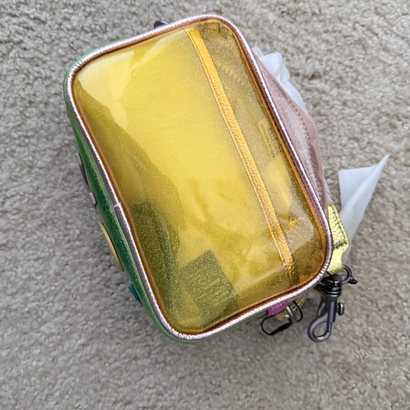 Kurt Geiger Pink and Gold Camera style Bag - Picture 3 of 4